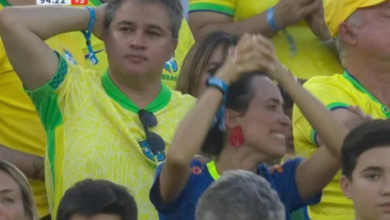 Photo of Deputado e Senador são flagrados em jogo do Brasil nos EUA em dia de votação