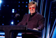 Photo of Elton John revela sério problema de saúde e deixa fãs em alerta