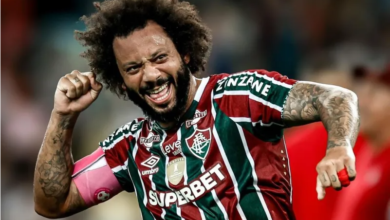 Photo of Fluminense anuncia rescisão com Marcelo; jogador teve atrito com Mano