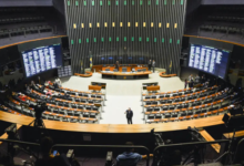 Photo of Por 35 votos a 15, deputados aprovam proposta que restringe aborto legal no país