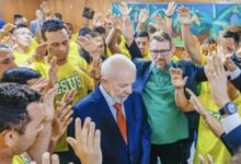 Photo of Evangélicos devem ganhar mais espaço no Governo Lula após reaproximação