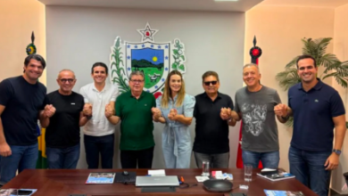 Photo of Lideranças do PSB, PP e Republicanos se reúnem com João Azevêdo em busca da unidade para sucessão em 2026